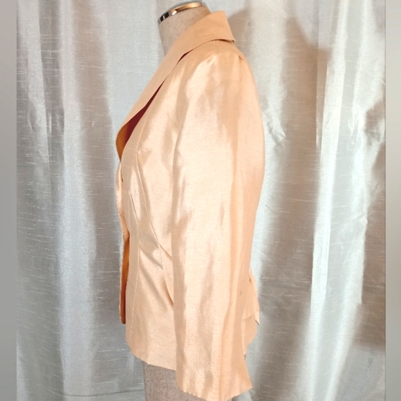 Larry Levine Satin Suit Jacket, Gold, Spread Collar, pearlized Buttons, Flaps, 4 - Picture 3 of 10